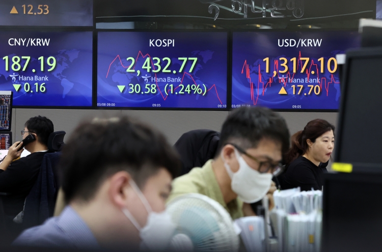 Seoul stocks open sharply lower on Fed chief's hawkish comments