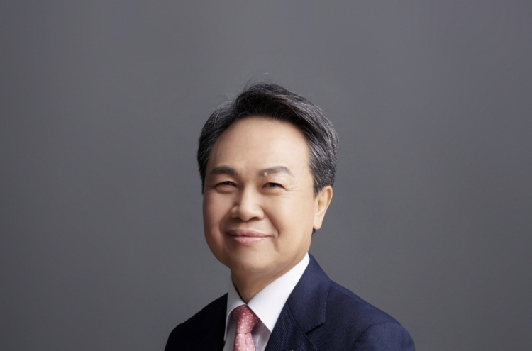 New Shinhan chairman wins shareholder approval