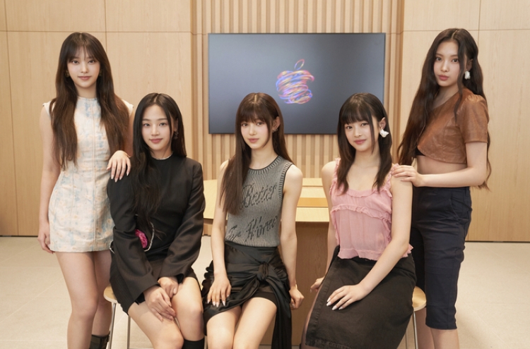 NewJeans collabs with Apple at special pop-up sessions at Apple Gangnam store