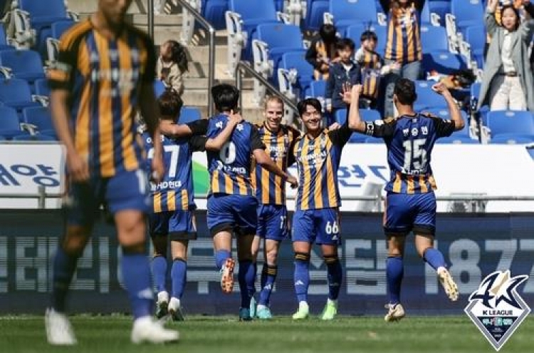 Ulsan, Pohang stay undefeated in K League; Suwon FC explode for 5 goals in win