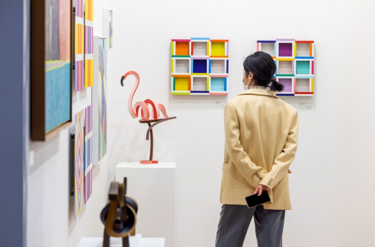 Largest-ever Galleries Art Fair bets on continued interest in art investment