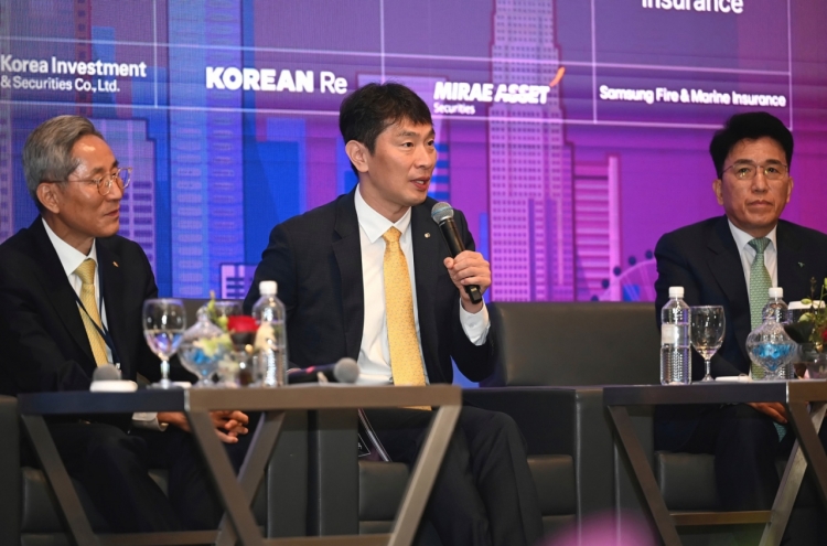 FSS chief promotes K-finance in Southeast Asia