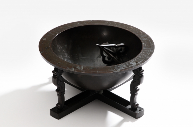 [Stories of Artifacts] Joseon-era sundial part of King Sejong's efforts to empower people