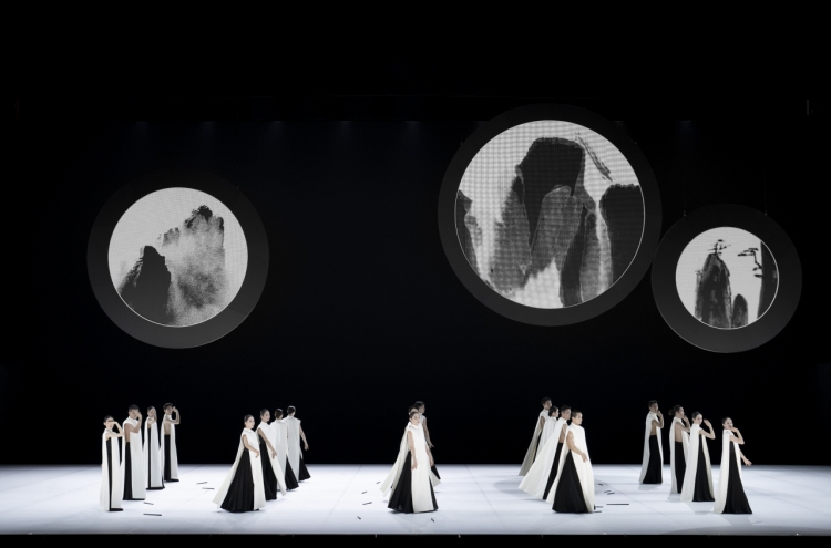 National Dance Company of Korea's  'Sanjo' visualizes Korean music through dance