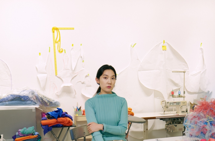 Fabric installation artist Woo Hannah wins inaugural Artist Award at Frieze Seoul