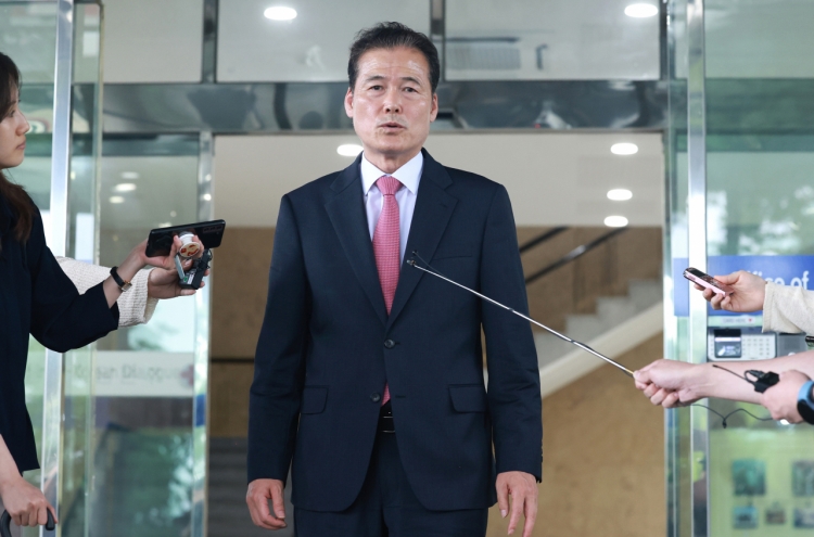 Yoon replaces unification minister, 12 vice ministers in 1st reshuffle