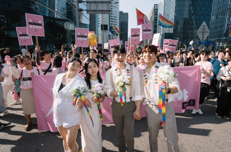 Why it's so hard for same-sex couples and single women to have kids in S. Korea