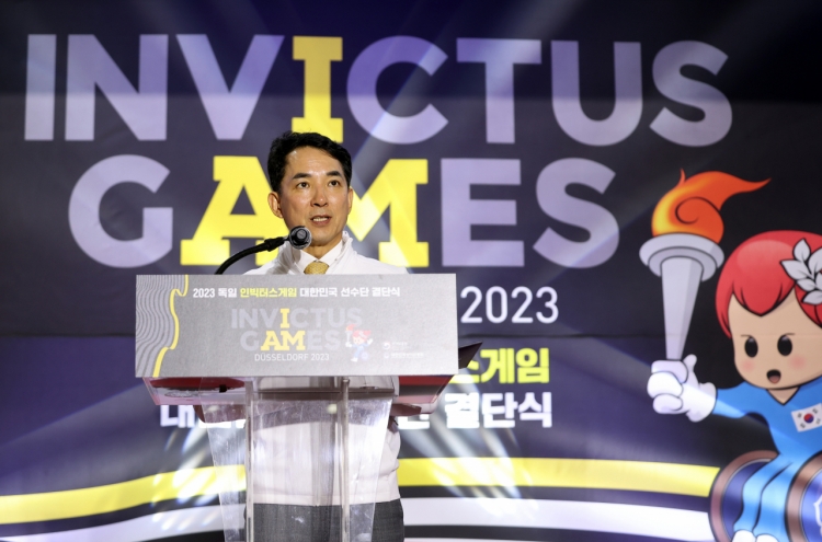 Veterans minister to attend Invictus Games, meet Korean War vets during 3-nation European trip