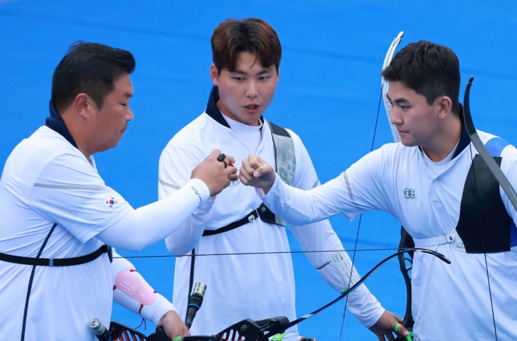 S. Korea sweeps up 2 gold medals at stake in recurve team events