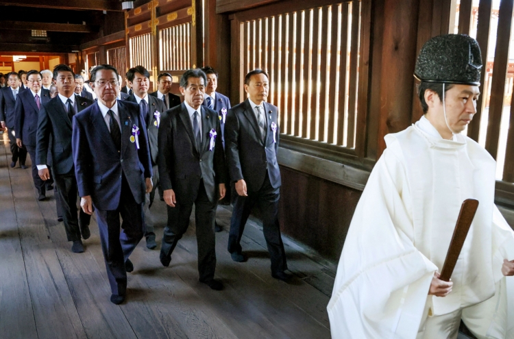 Seoul urges Japan to 'face history' on Japanese leaders' Yasukuni visit