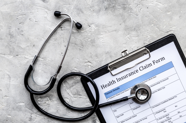 Health insurance coverage set to require foreigners to stay over 6 months
