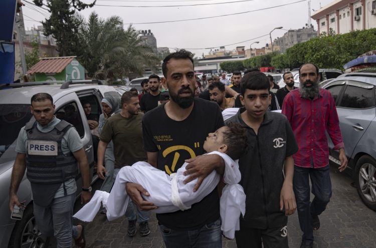 Gaza receives largest aid shipment so far as deaths top 8,000