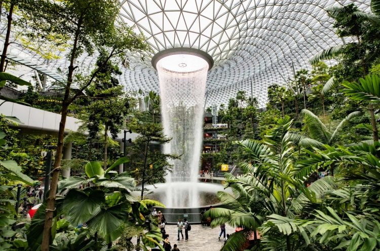 [From the Scene] Jewel Changi offers glimpse of how to make airport fun