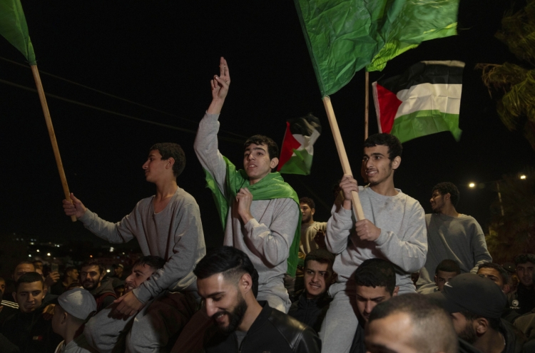 On Day One of Gaza cease-fire, Hamas and Israel carry out first swap of hostages and prisoners