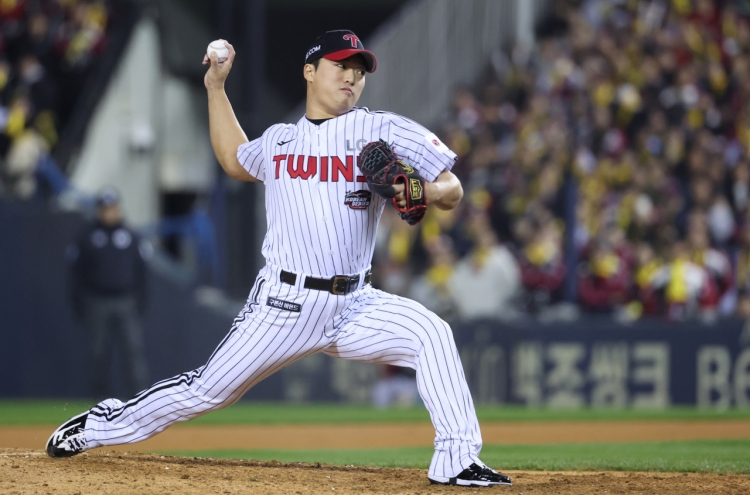 KBO All-Star closer Go Woo-suk posted for MLB clubs