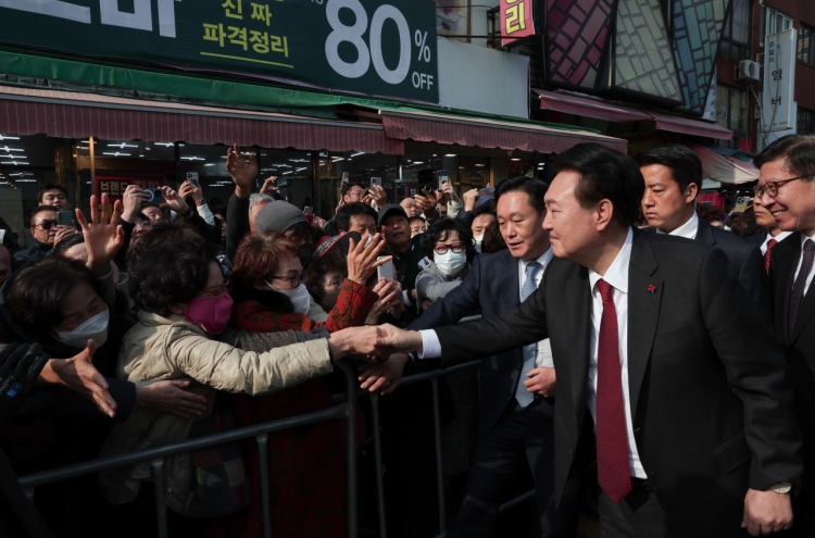 Yoon visits Busan after failed World Expo bid