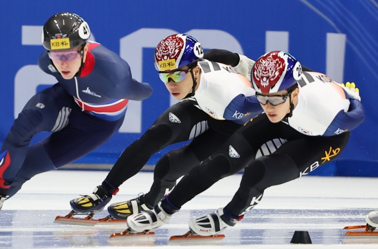 S. Korean stars cruise through early stages at ISU World Cup Short Track