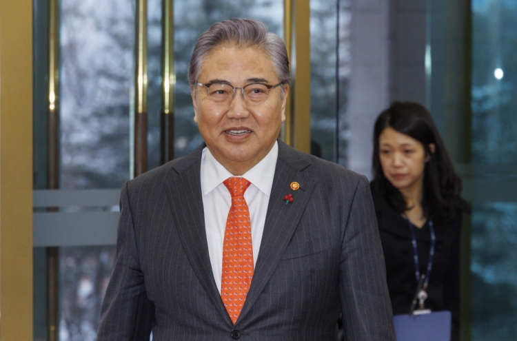 Outgoing FM says S. Korea-Japan ties 'completely normalized' thanks to Yoon