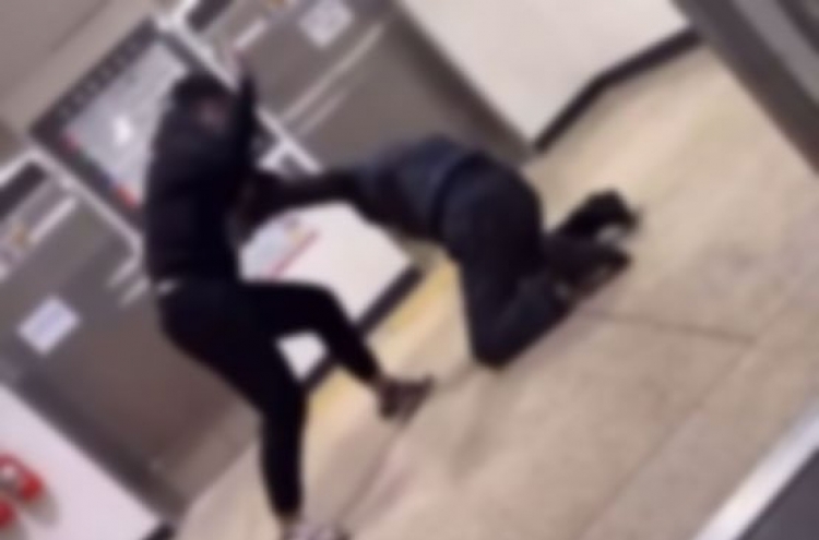 Police investigate teen for beating up old man, after public furor