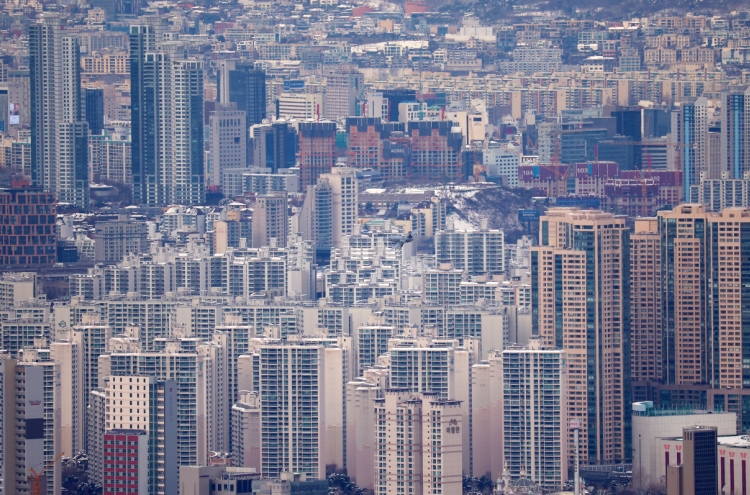 Portion of foreign buyers hits record high in S. Korean real estate market in 2023: data