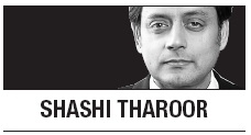 [Shashi Tharoor] Feeding young minds in India