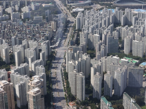 Korea's top 100 property owners have 20,000 homes: data
