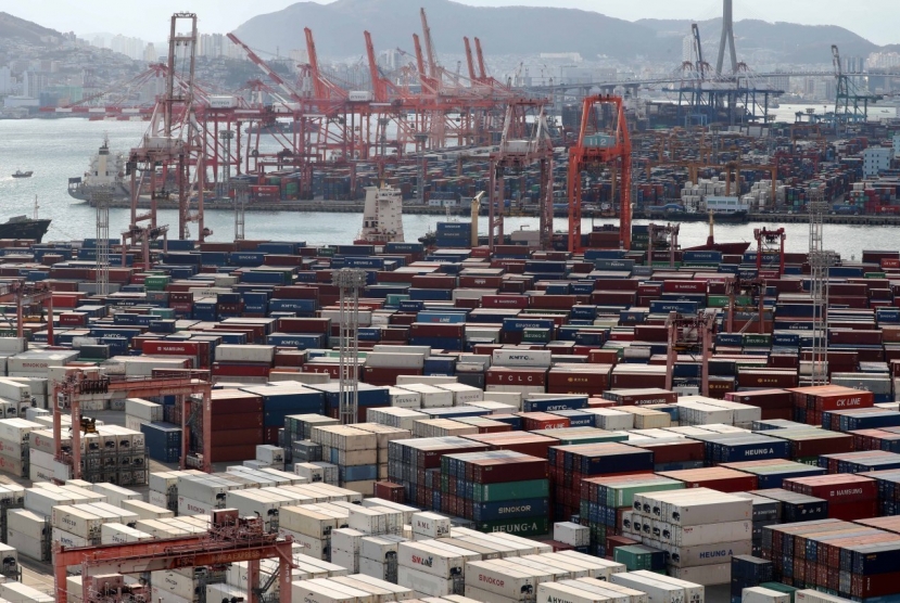 S. Korea posts current account deficit in Aug. amid slowing exports, mounting import bills