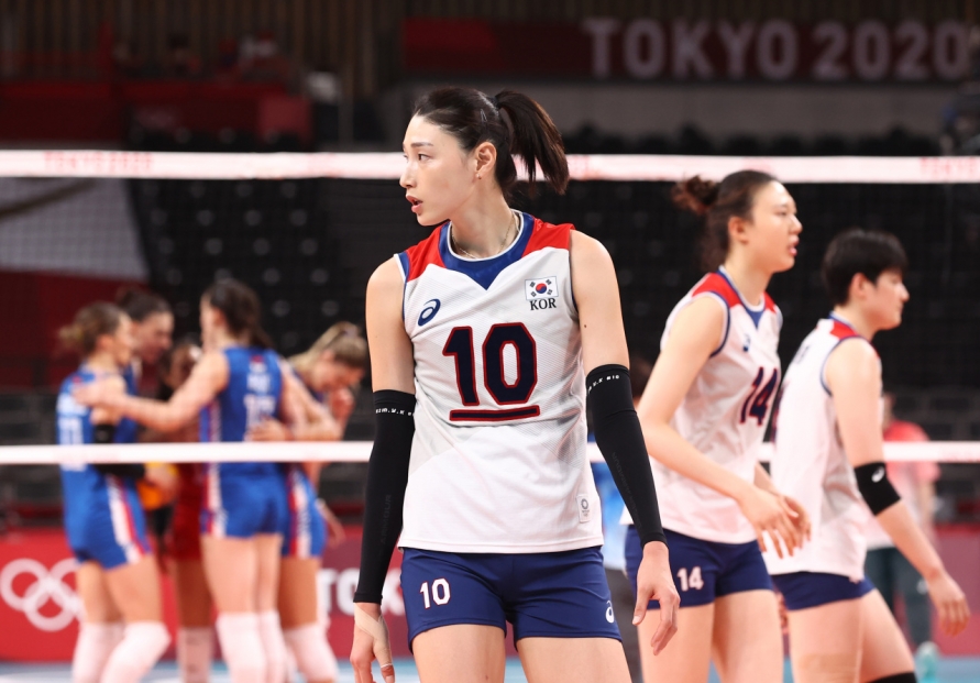 [Tokyo Olympics] Teammates bid adieu to volleyball legend Kim Yeon-koung