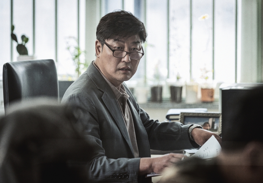 [Herald Interview] Song Kang-ho wishes audience to find hope through ‘Emergency Declaration’