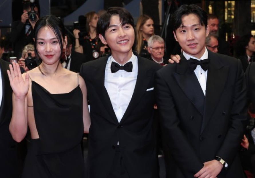 Song Joong-ki attends Cannes after pro bono performance in ‘Hopeless’