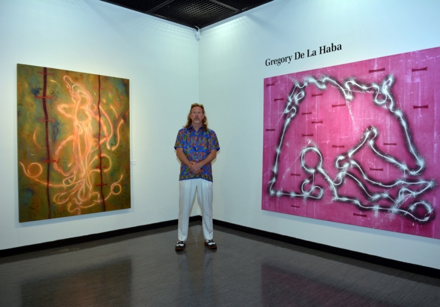  New York artist Gregory de la Haba brings energy, force to Hangaram