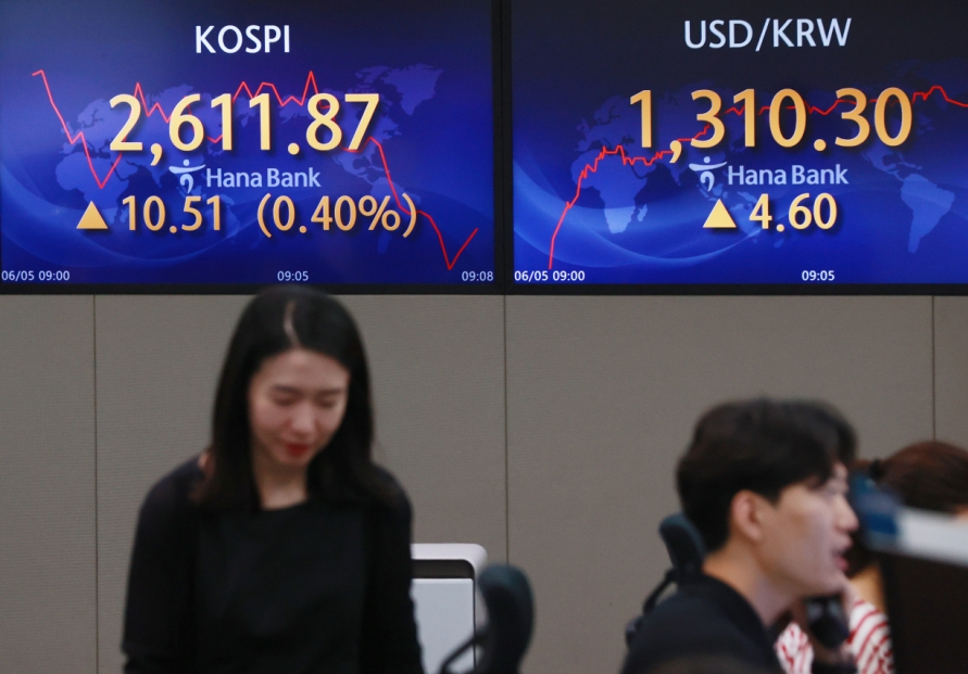 S. Korean stock market's turnover falls sharply in May amid Ponzi scheme