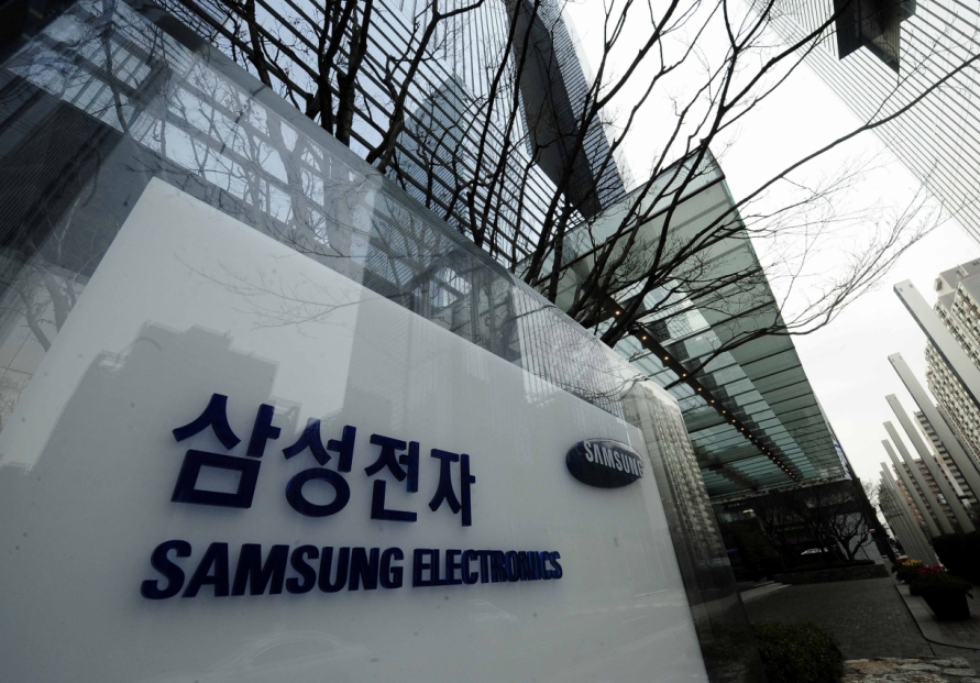 Samsung operating profit soars; chip biz back in profit