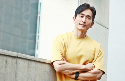 [Eye Interview] Actor-novelist Cha In-pyo reflects on trials of bringing his debut novel to global spotlight