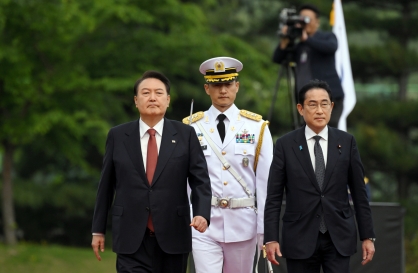 Outgoing Japanese PM to visit Seoul on Friday