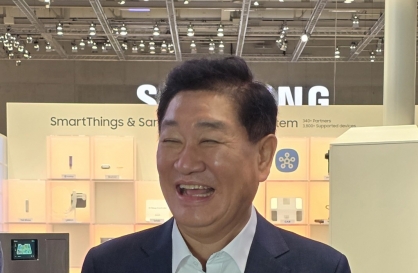 [2024 IFA] Samsung CEO weighs in with AI connectivity to take on rivals at IFA