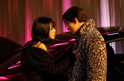 [Herald Review] 'Gangnam B-Side' combines social realism with masterful suspense, performance