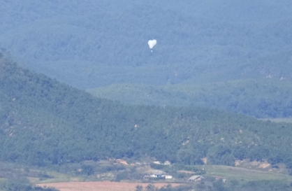 N. Korea launches 32nd wave of trash balloons, anti-S. Korea leaflets