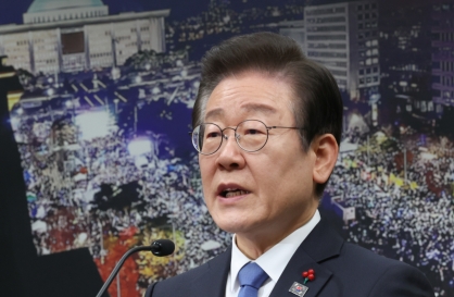 Opposition leader urges ruling party lawmakers to vote for Yoon Suk Yeol impeachment