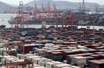 S. Korea posts current account deficit in Aug. amid slowing exports, mounting import bills