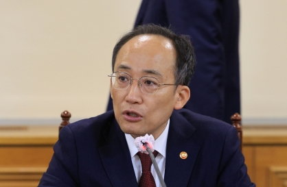 S. Korea to reduce bond issuance of state-run firms, stabilize market