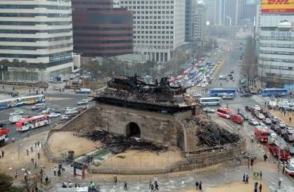  In 2008, Korea's National Treasure No. 1 went down in flames