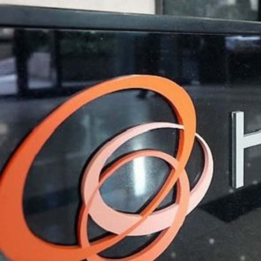 Hanwha to turn 850 temporary workers into permanent employees