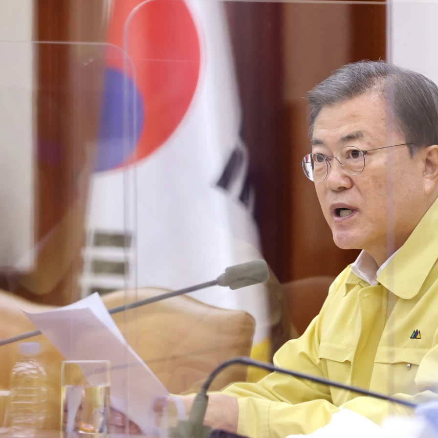 Moon says S. Korea's antivirus fight at crucial juncture, toughed social distancing may be necessary