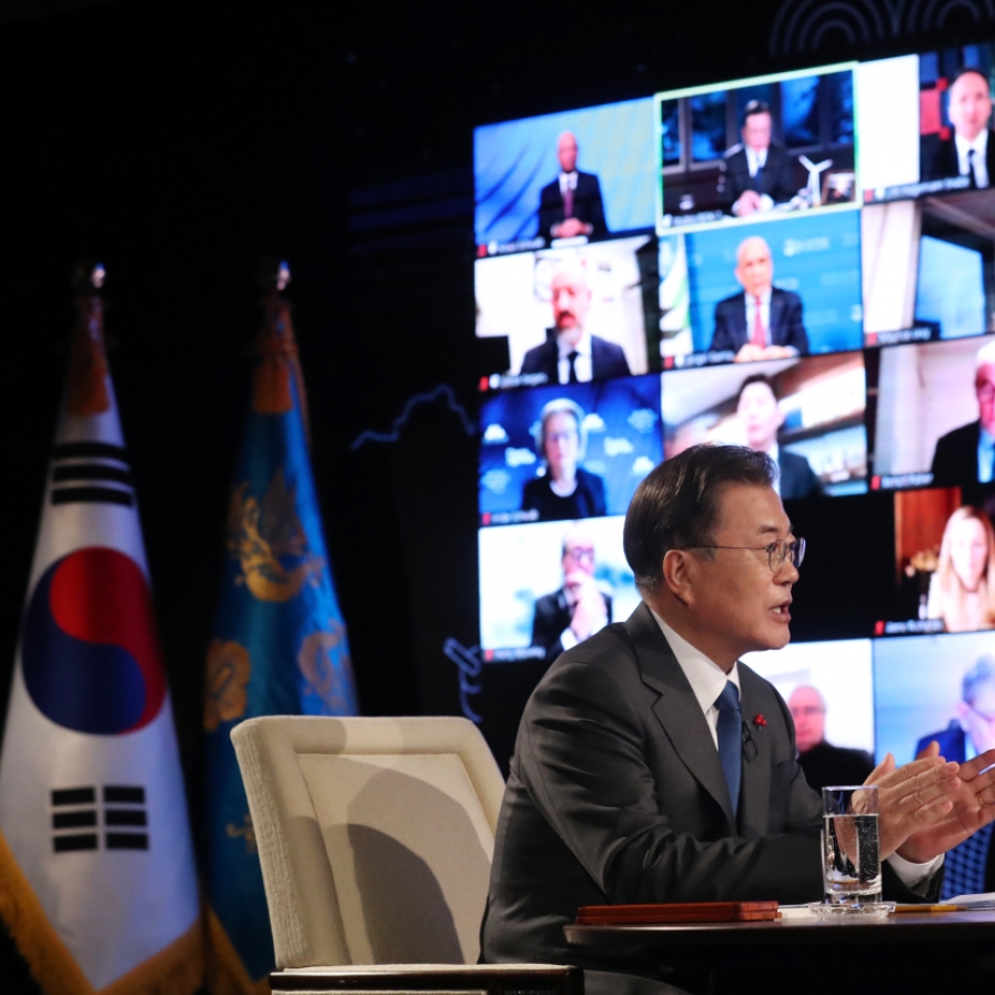 Moon briefs global leaders on S. Korea's inclusive policy amid pandemic