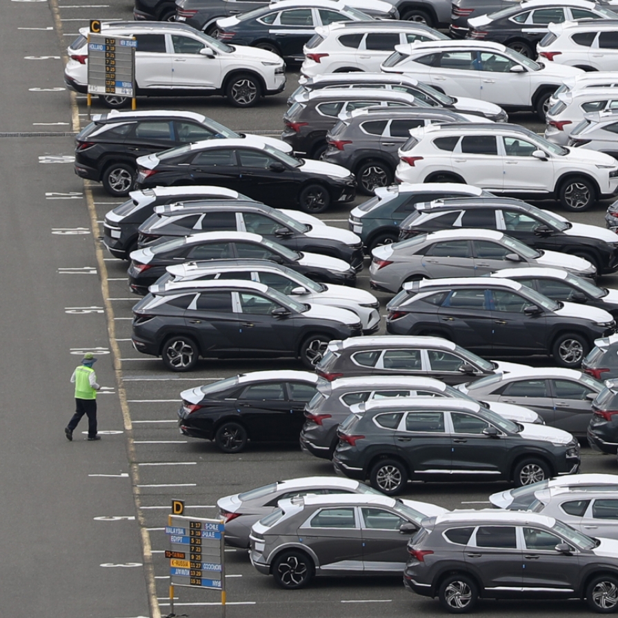 Auto sales rise 41% on robust overseas demand