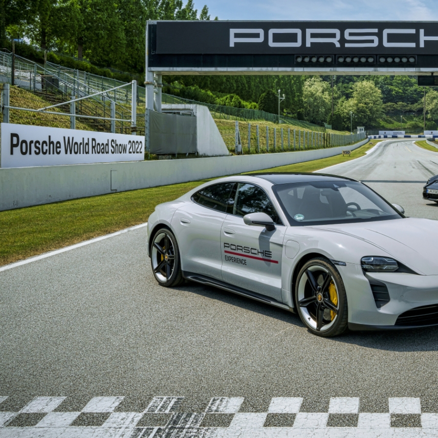 [Test Drive] Porsche Taycan GTS is racing car, but stable