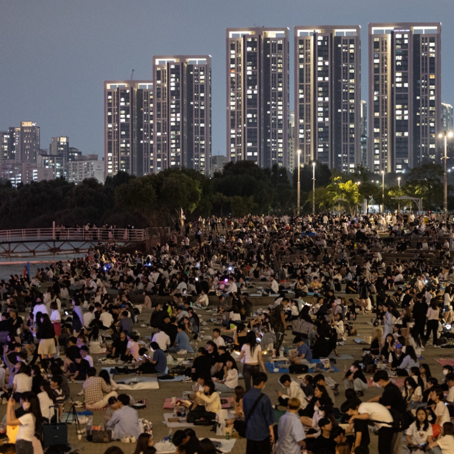 [Photo News] Hangang night market revived