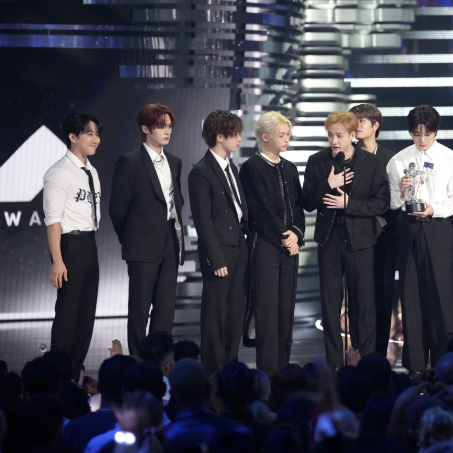 Stray Kids win for best K-pop, TXT wins for best 'Push' performance at VMAs