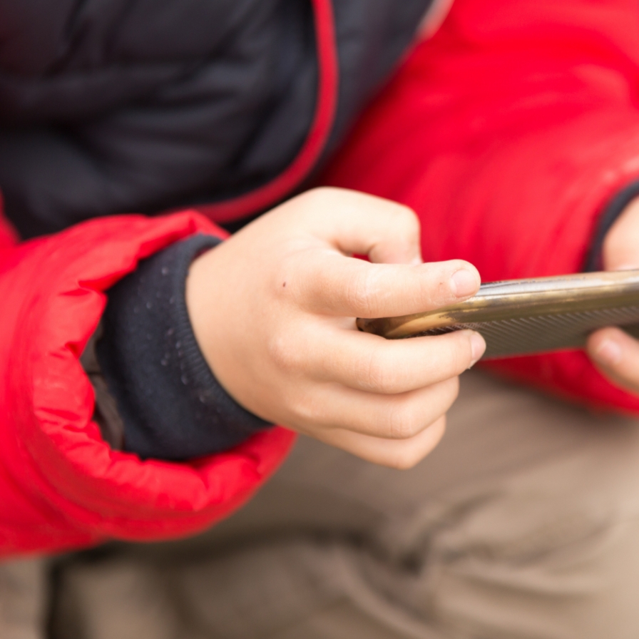 Too much social media hurts children's self-esteem, report suggests